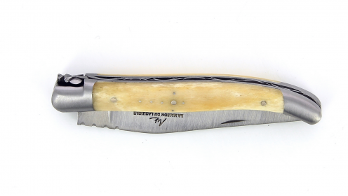 Couteau de Laguiole pliant, 11 cm, abeille et ressort forgés, ciselés main, mitres en inox brossé, manche en os.