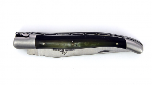 Couteau Laguiole pliant 12 cm manche en Corne de vache Aubrac, mitres inox brossées.