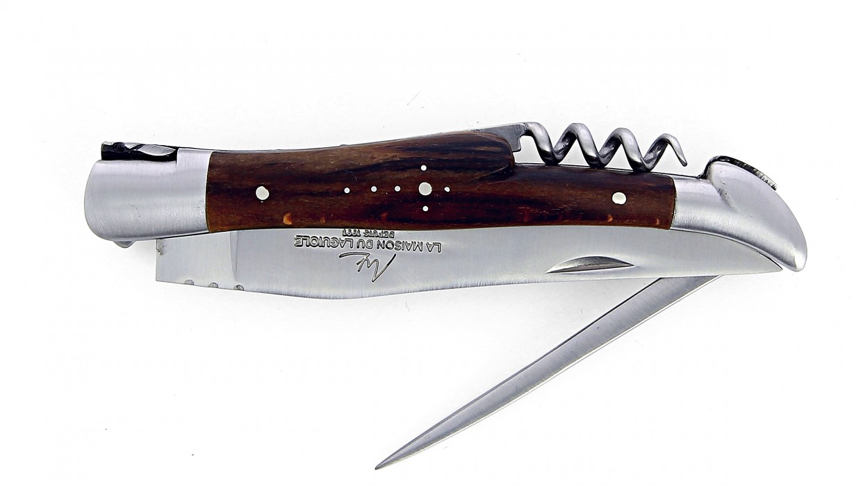 Couteau Laguiole pliant 12 cm avec tire-bouchon et poinçon,
Manche en hêtre de l'Aubrac, mitres inox brossées.