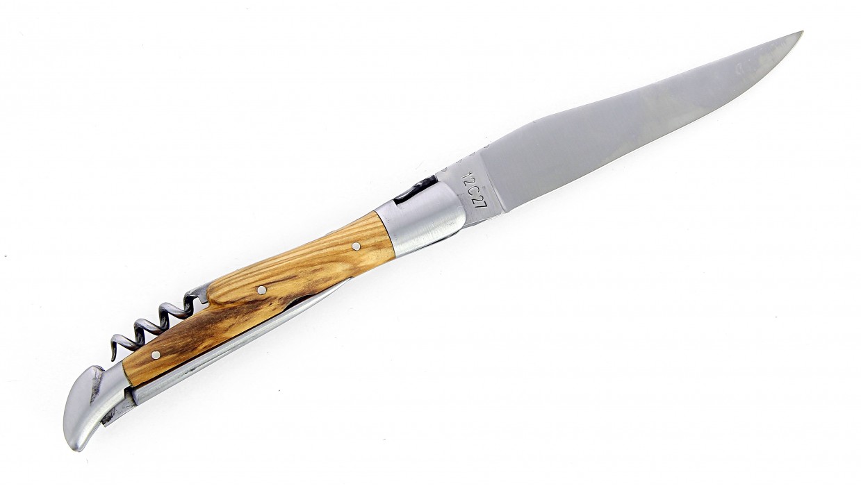 outeau Laguiole pliant 12 cm avec tire-bouchon et poinçon,
Manche en Olivier du Sud de France , mitres inox brossées.