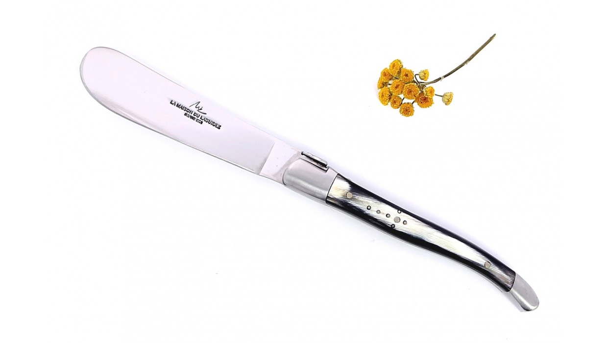 Couteau de Laguiole à beurre mitres en inox brossé, manche en corne de vache Aubrac.