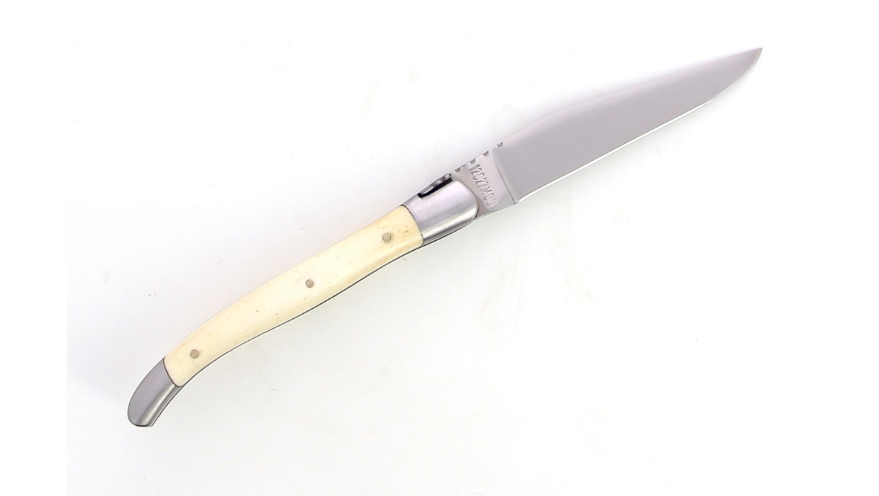 Couteau de Laguiole pliant, 11 cm, abeille et ressort forgés, ciselés main, mitres en inox brossé, manche en os.