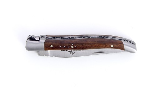 Couteau de Laguiole pliant, 10 cm, abeille et ressort forgés, ciselés main, mitres en inox brossé, manche en Noyer.