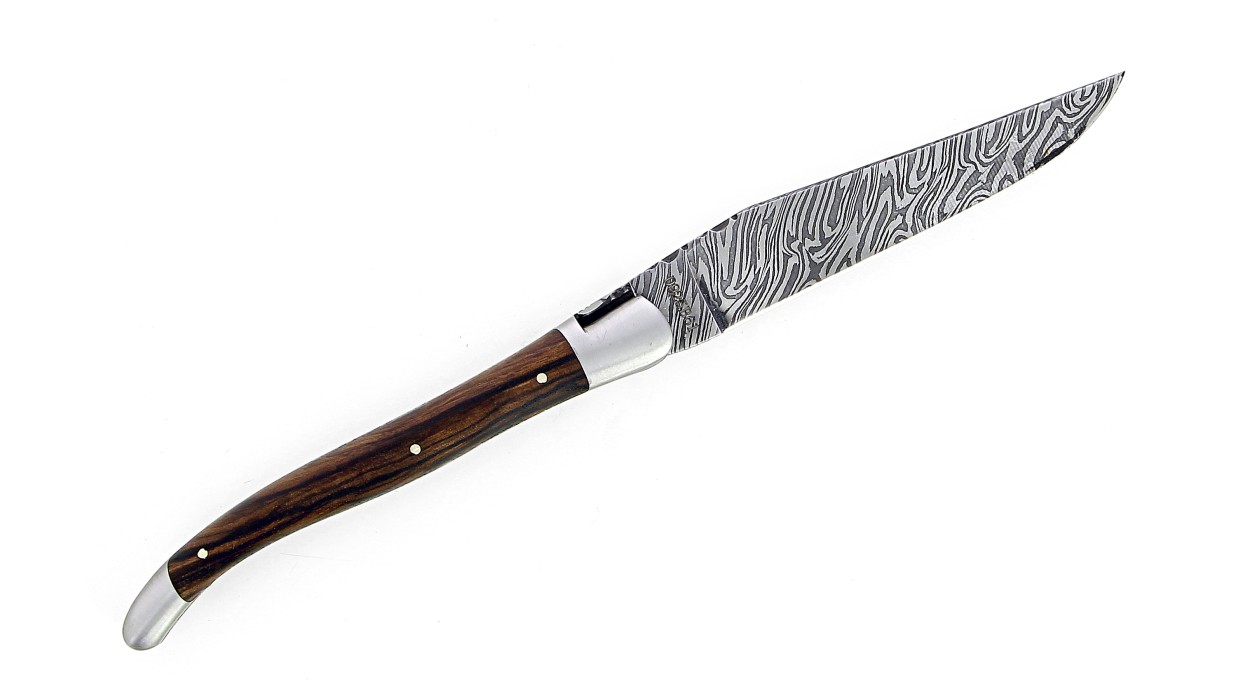 Couteau Laguiole 13 cm, mitres inox brossé, double platine en noyer, lame damas carbone