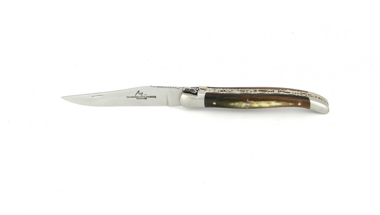 Couteau Laguiole 12 cm double platine avec mitres en inox brossé, platine double inox laiton, et manche corne de vache Aubrac