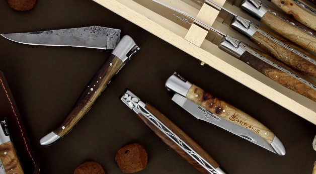 Benoit l'Artisan  Aiguiser et transporter : tous nos accessoires pour  votre couteau de Laguiole